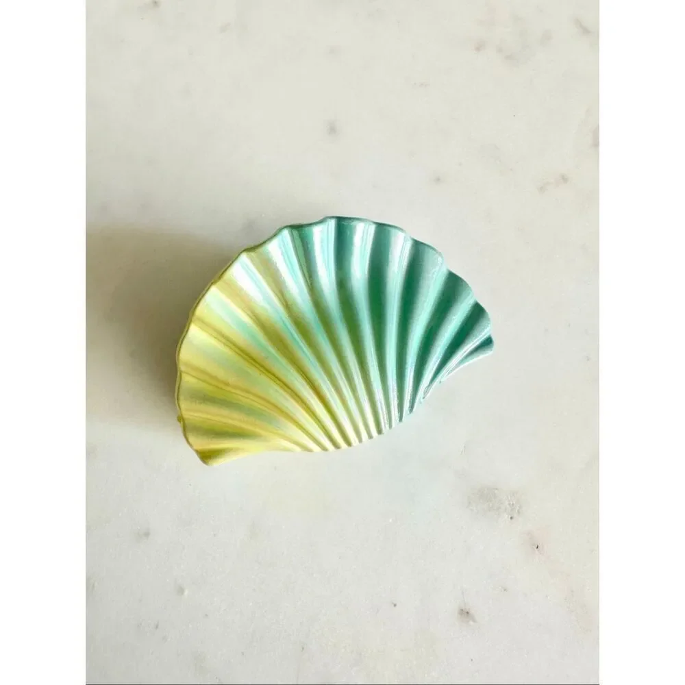 Blue and yellow ombre clamshell hair claw